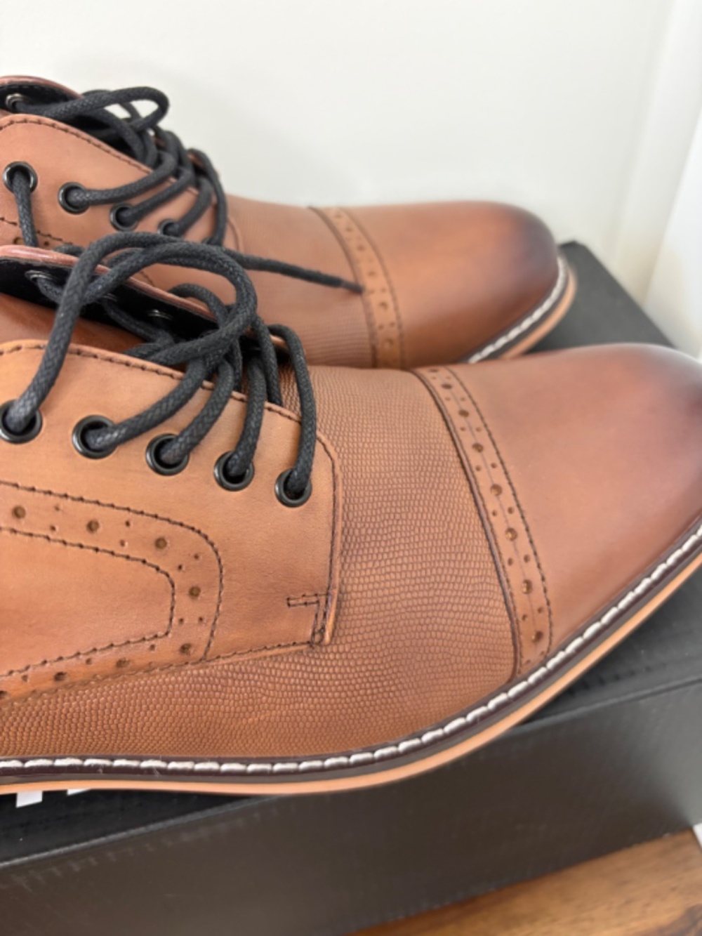 NIB Bar III Men’s Cognac Tan Leather Brogue Cap Toe Oxfords Dress Shoes. 10 M - Picture 6 of 7